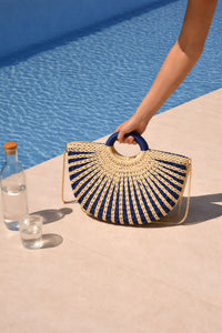 CONTRAST STRAW BAG